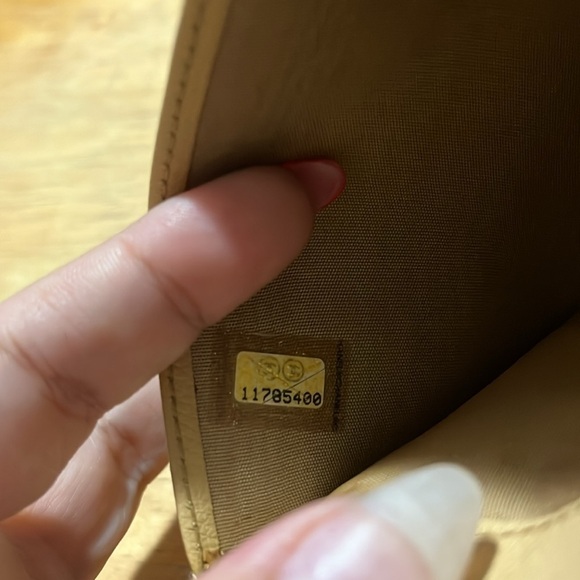 Chanel CoCo Button Long Bi-Fold Wallet, Beige - Picture 13 of 16